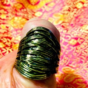 Bronze color stretch ring